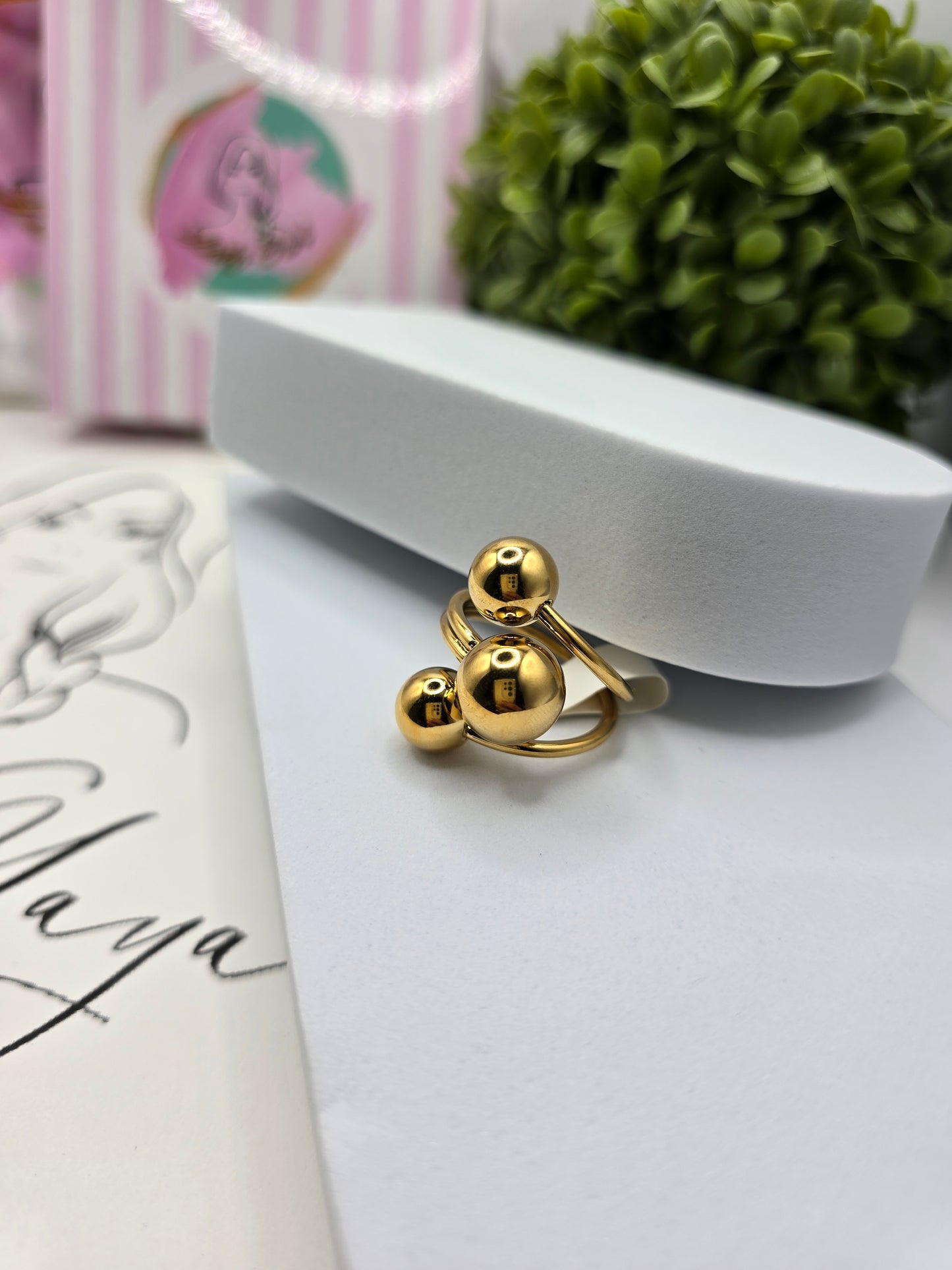 Sphere Ring